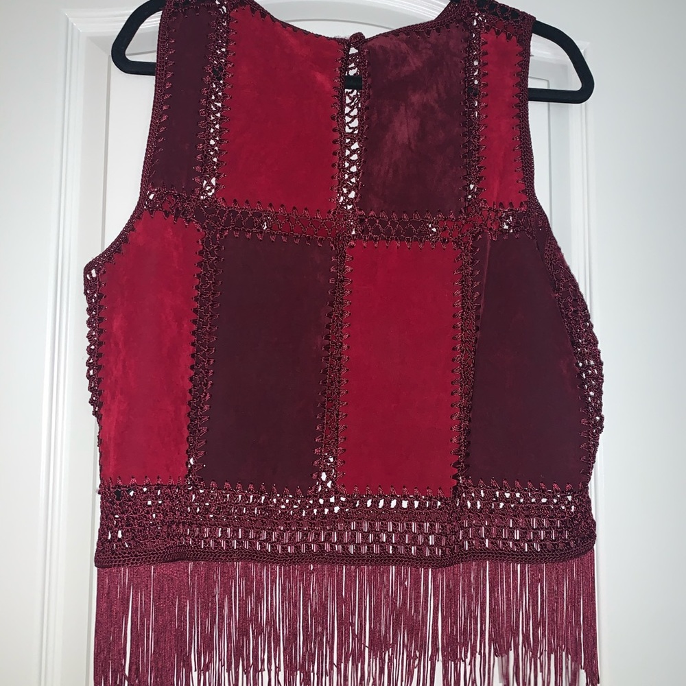 Top shop Red Fringe Sleeveless Faux Suede Top - Picture 3 of 3